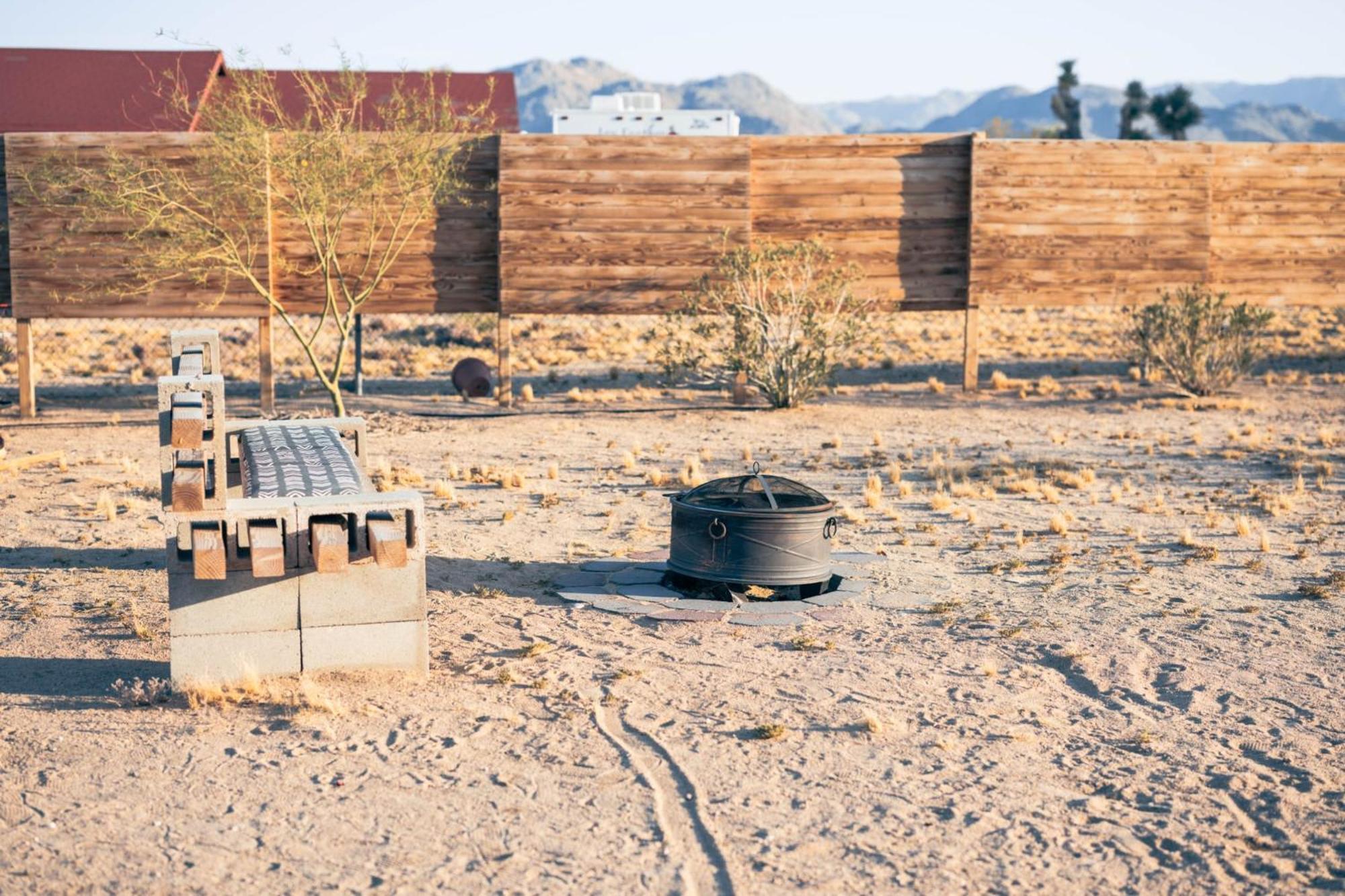 Casa Del Desierto - Panoramic Views - Pet Friendly - Fire Pit Villa Joshua Tree Luaran gambar